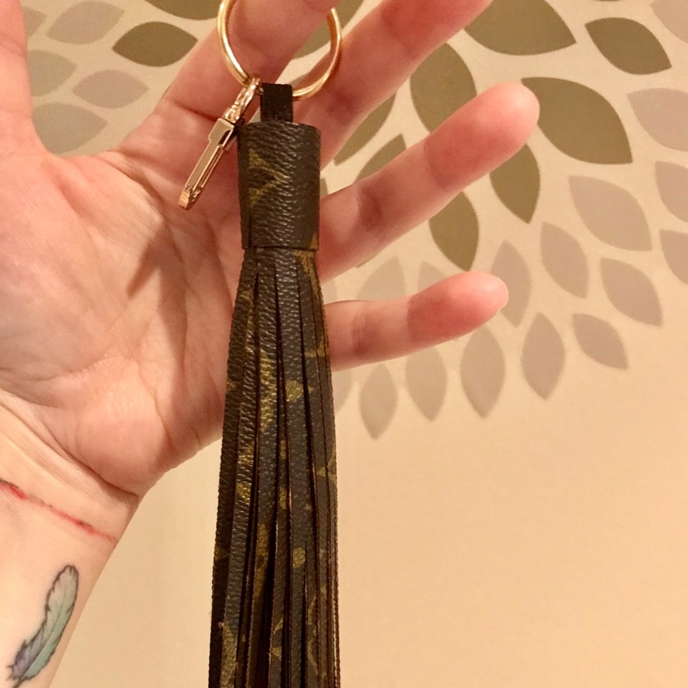 Louis Vuitton Tassel 💜Bag not included 💜